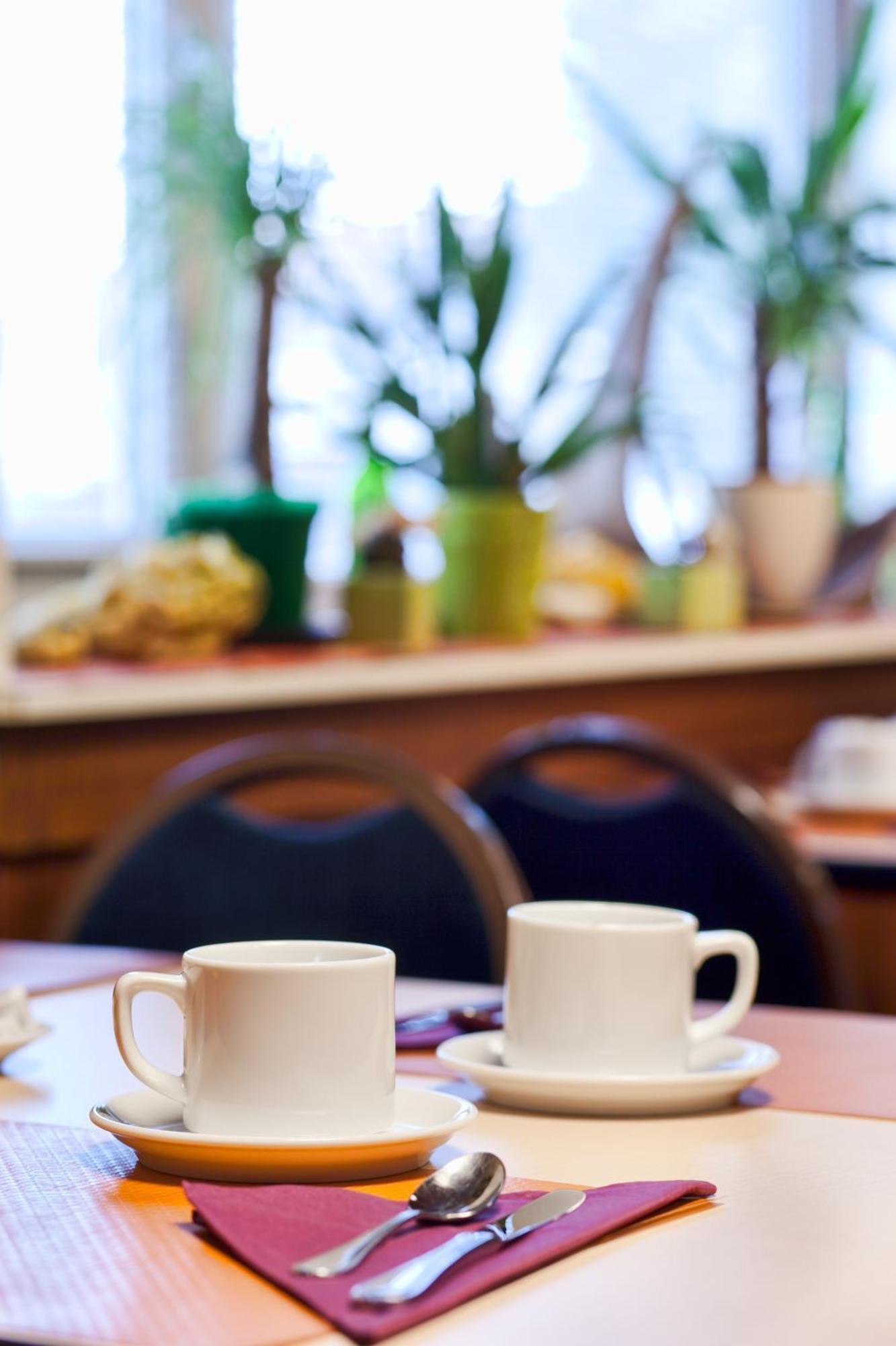 Logis Hotel & Restaurant Arcombelle ม็องตินี-เลอ-รัว ภายนอก รูปภาพ