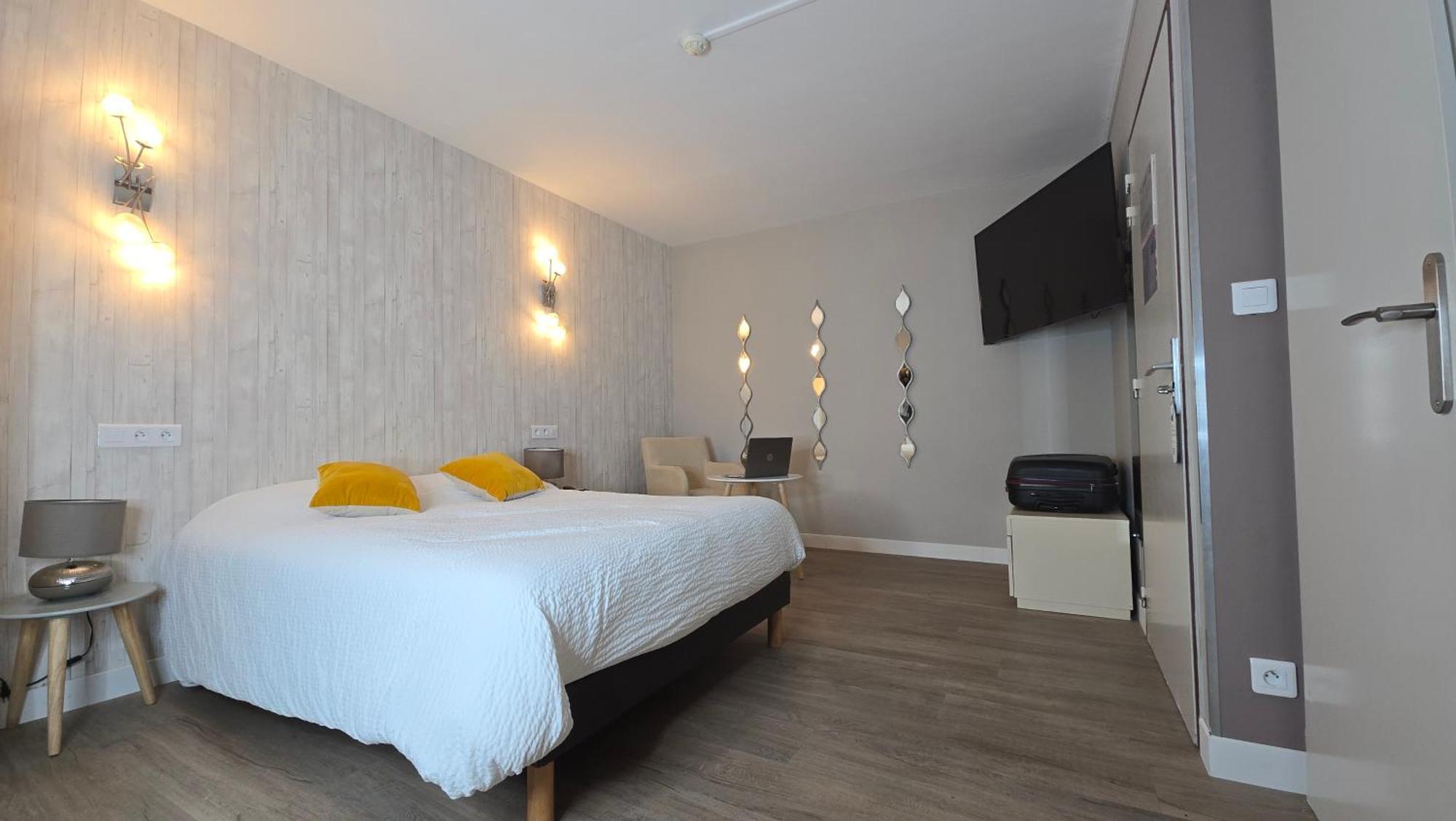 Logis Hotel & Restaurant Arcombelle ม็องตินี-เลอ-รัว ภายนอก รูปภาพ