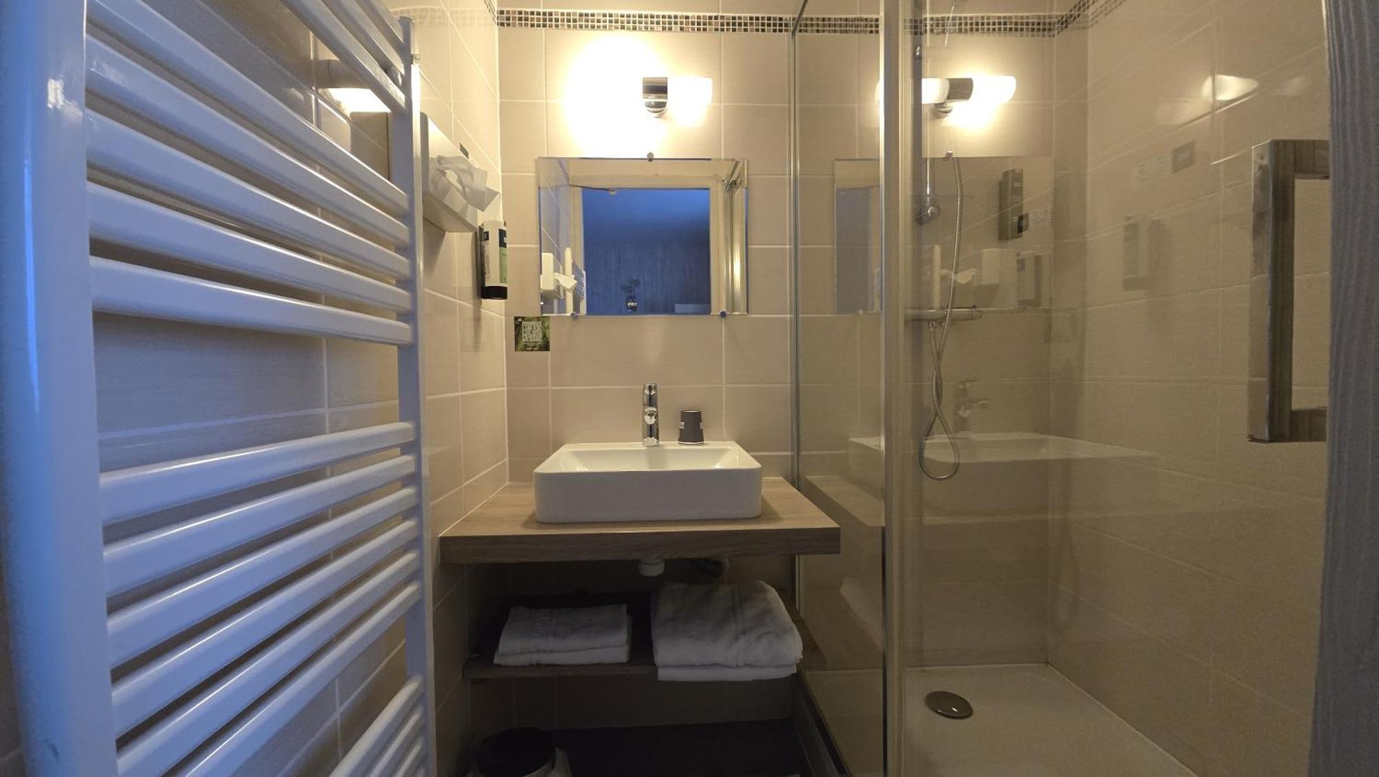 Logis Hotel & Restaurant Arcombelle ม็องตินี-เลอ-รัว ภายนอก รูปภาพ