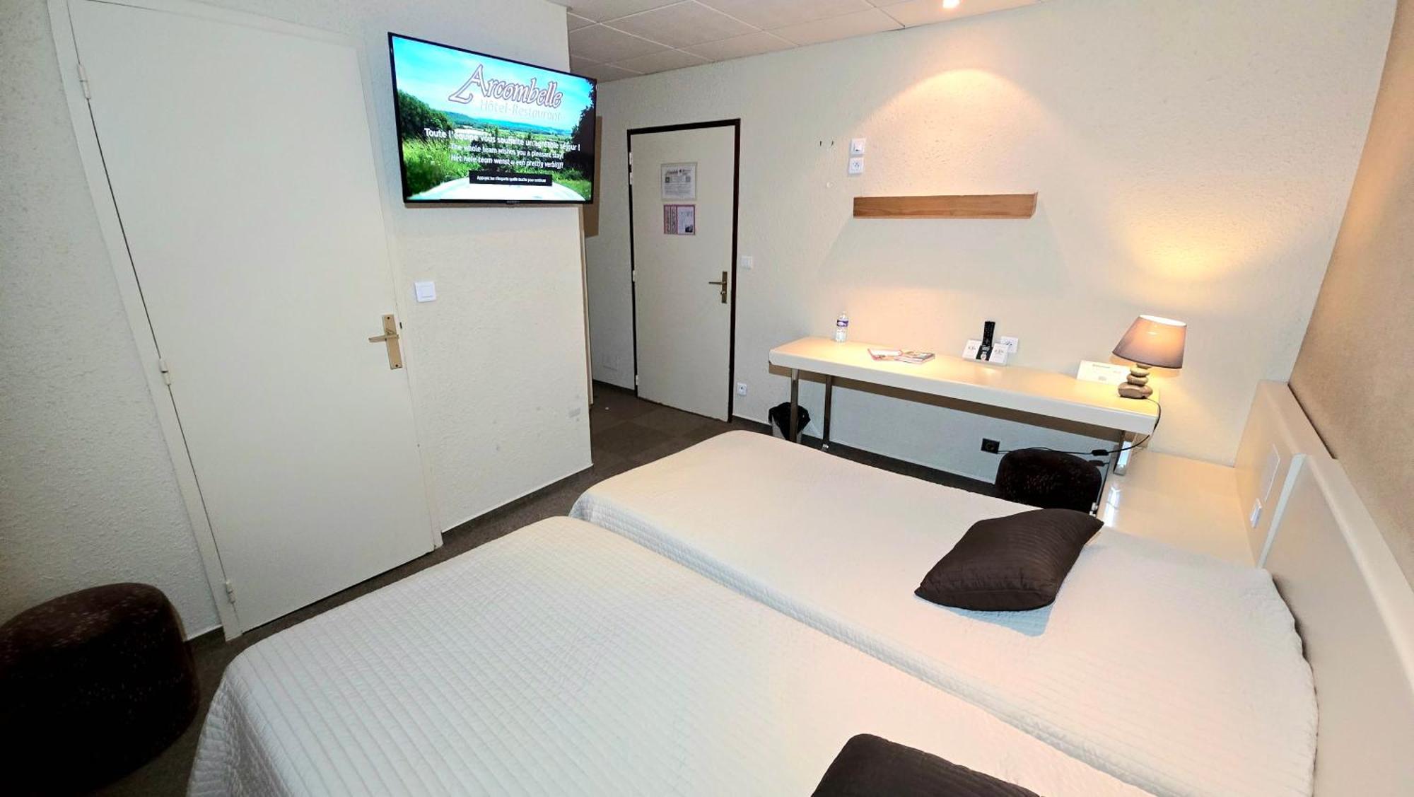Logis Hotel & Restaurant Arcombelle ม็องตินี-เลอ-รัว ภายนอก รูปภาพ