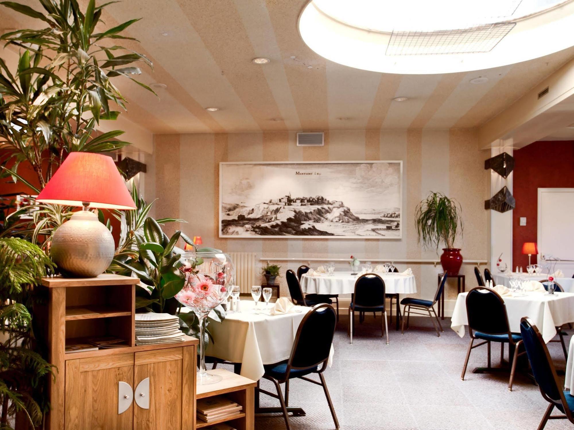 Logis Hotel & Restaurant Arcombelle ม็องตินี-เลอ-รัว ภายนอก รูปภาพ