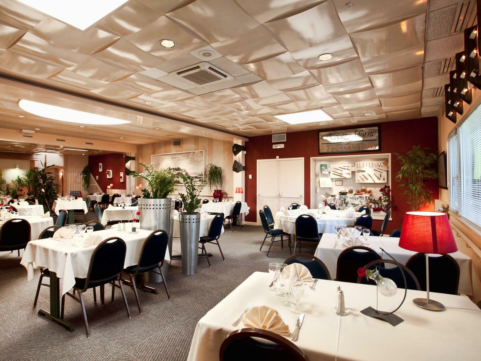 Logis Hotel & Restaurant Arcombelle ม็องตินี-เลอ-รัว ภายนอก รูปภาพ